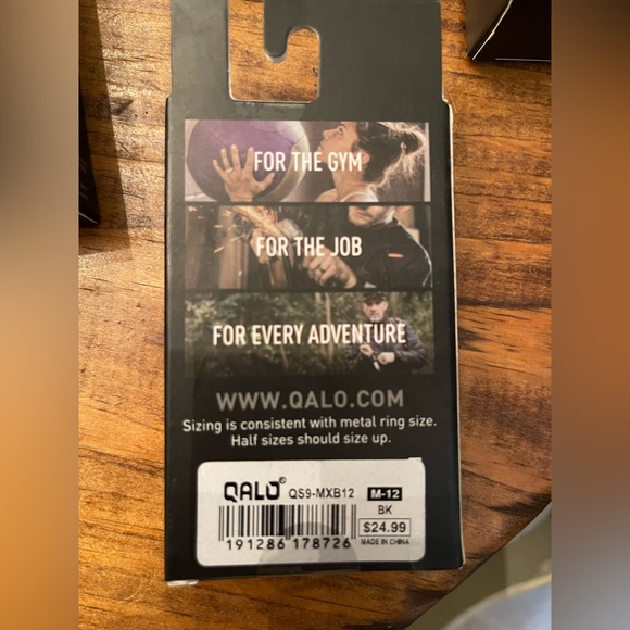 Qalo The Functional Wedding Ring - Picture 2 of 2